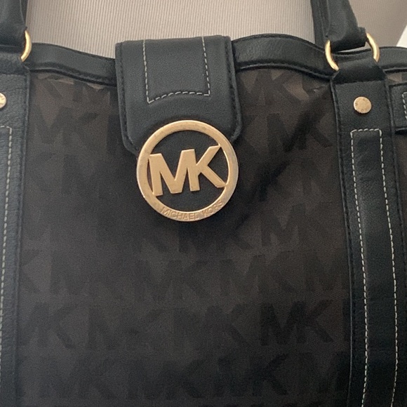 MICHAEL KORS GORGEOUS BLACK CANVAS LEATHER TRIM SATCHEL SHOULDER BAG - Picture 2 of 13